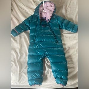Patagonia hi loft down jumpsuit 3-6 months